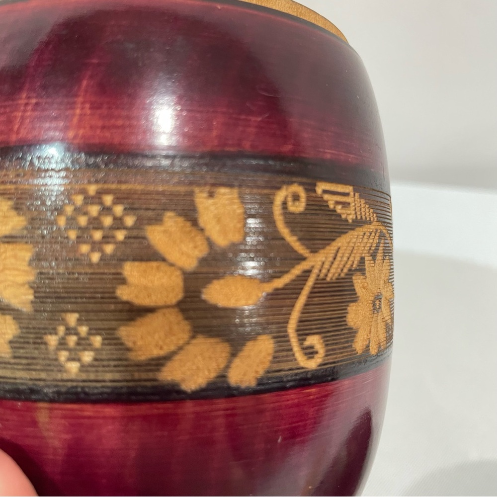 Hamdcrafted Wooden Jar Box with lid Floral Hand Carved band - Picture 9 of 13